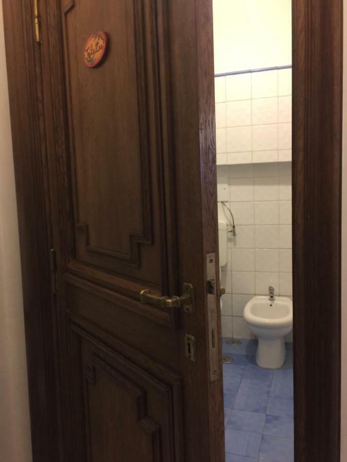 Dimora Dei Mercanti Салерно Екстериор снимка